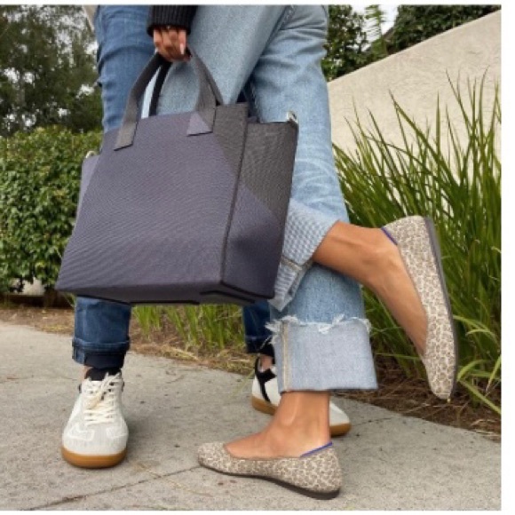 Rothy grey with red inserts ballerina flats Excellent like new condition 5.5 - Picture 14 of 16